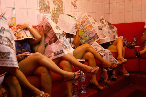 indonesian-activists-call-to-fight-against-child-prostitution-5ef1c3d2edde3_600