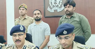 2-kanpur-conmen-arrested-in-hyderabad--1789211037309_m
