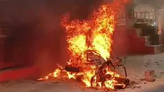 fire-car-1789535615100_m