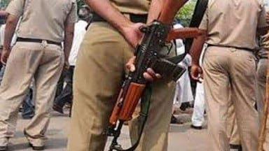 head_constable_and_a_punk_injured_in_police_encounter_in_bareilly_1596116866